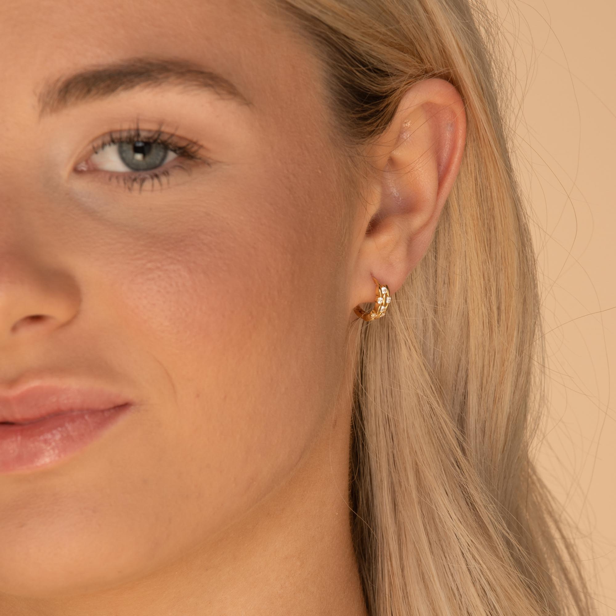 Ethereal Huggie Earrings Gold