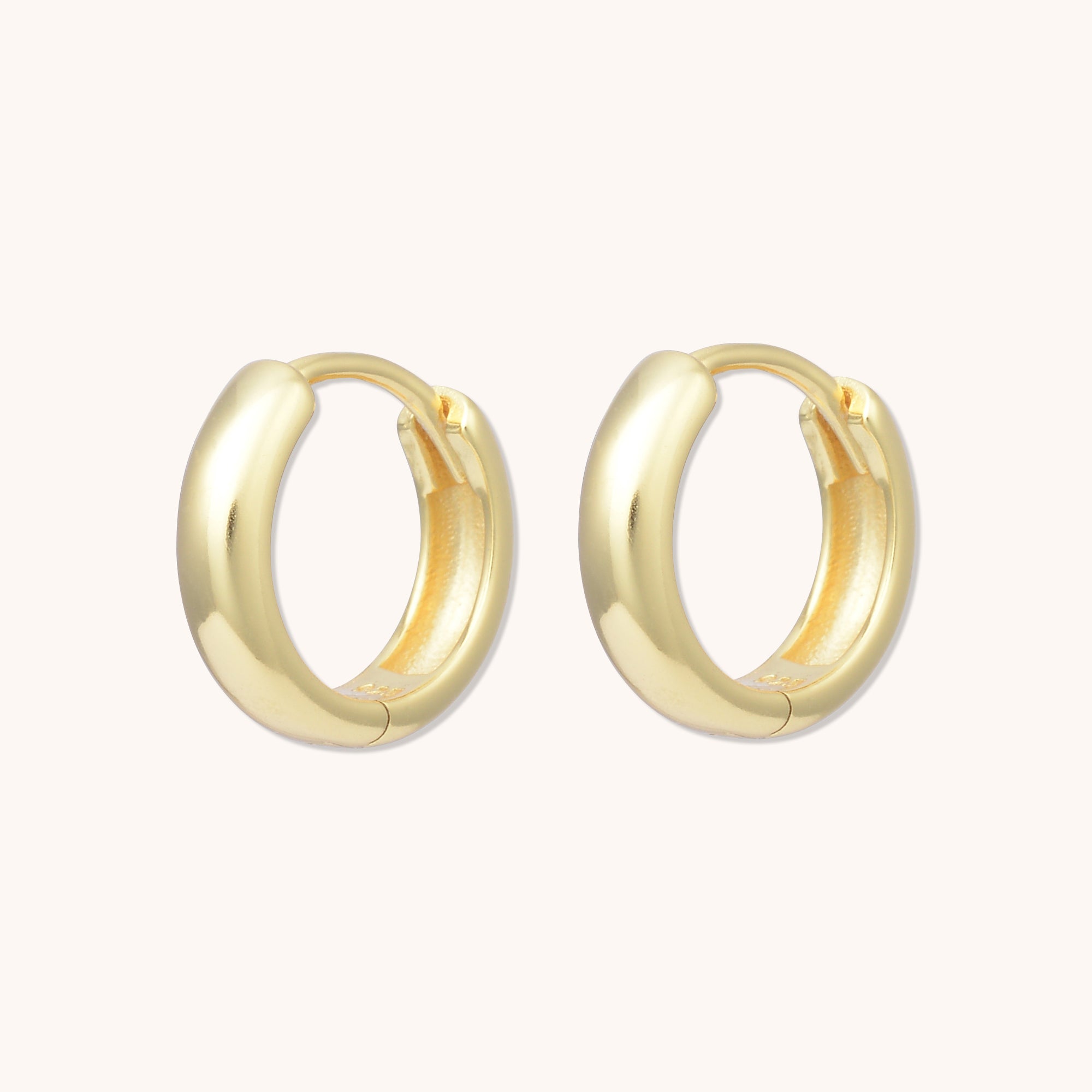 Classic Huggie Earrings Gold